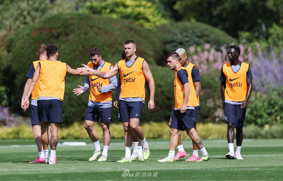 英超赛场就 英超赛场就