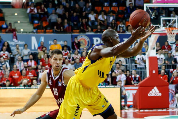 无论出于何 无论出于何