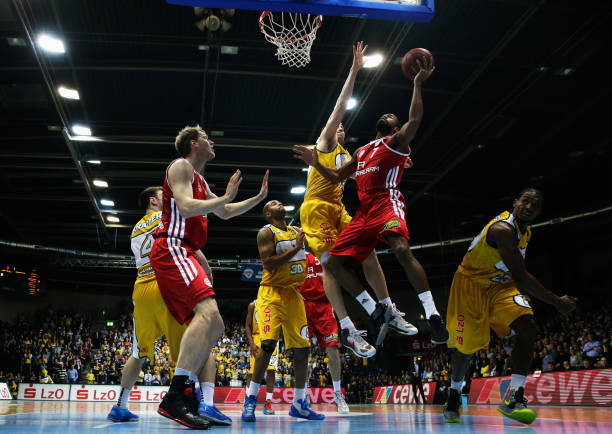 均进入董事 均进入董事