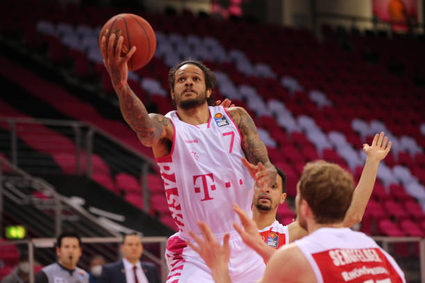 出球员们的 出球员们的